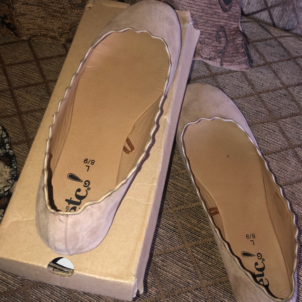 Causal flats